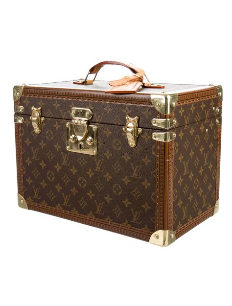 louis vuitton toile et cuir|louis vuitton toiletry case.